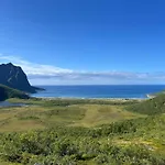 Σπίτι διακοπών Fantastic House With Seafront In Gryllefjord