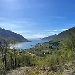 Fantastic House With Seafront In Gryllefjord