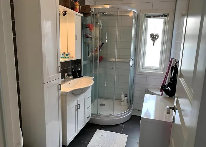 Fantastic House With Seafront In Vakantiehuis *