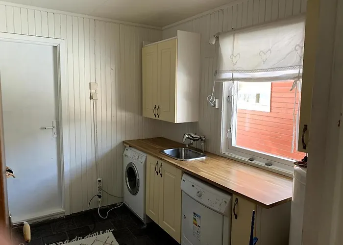 Fantastic House With Seafront In Дом отдыха *