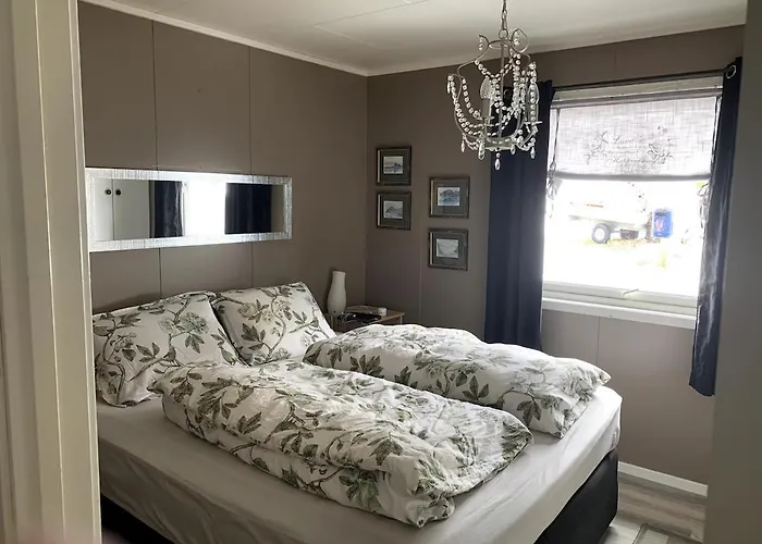 Fantastic House With Seafront In *