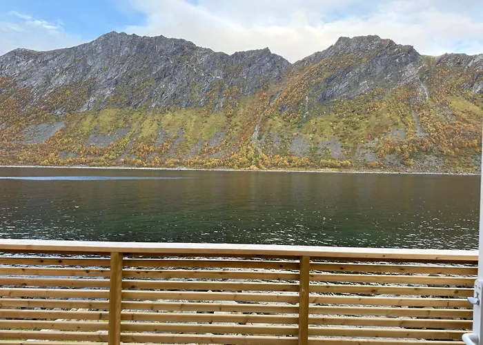 Fantastic House With Seafront In Gryllefjord