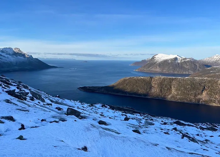 Fantastic House With Seafront In Gryllefjord