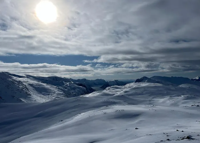 Vakantiehuis Fantastic House With Seafront In Gryllefjord
