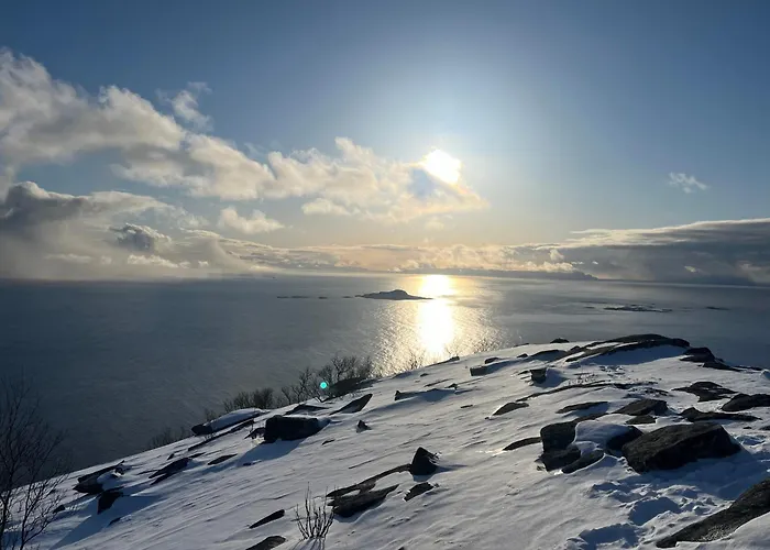 Fantastic House With Seafront In * Gryllefjord